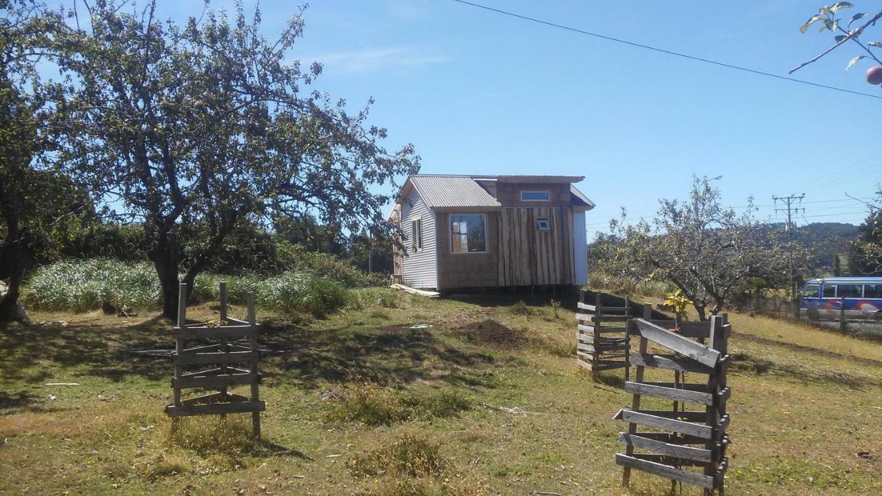 Вилла La Petite Cabane De Putemun Кастро Экстерьер фото